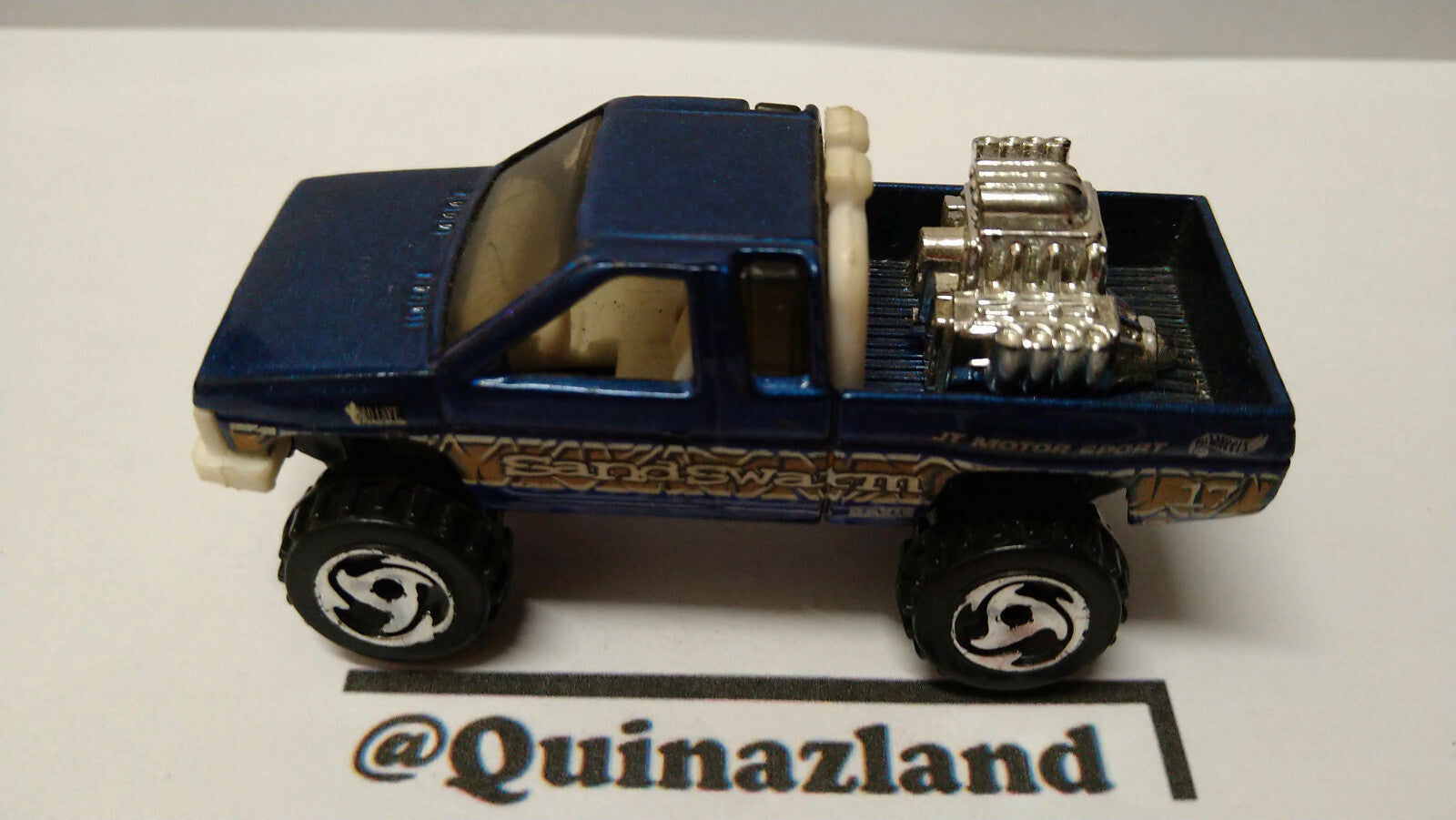 Hot Wheels Nissan hardbody 1999 multipack  (A16)