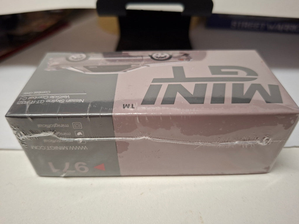 Mini GT 2011 Nissan GT-R (R32) Veilside Combat C-I Combat grey  N° 971 (NP15)