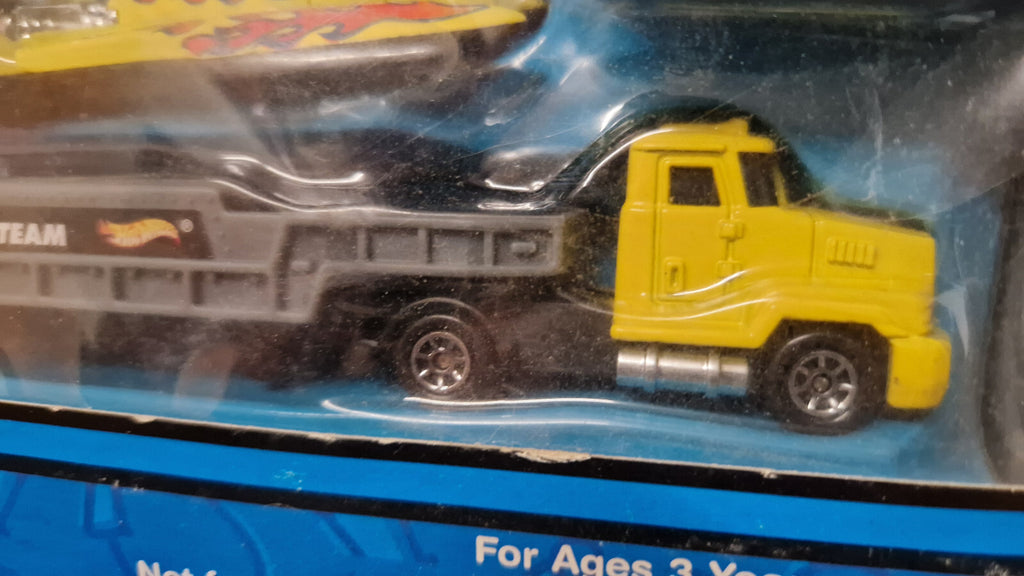 Hot Wheels 1999 racing haulers Hydroplane     (C5)