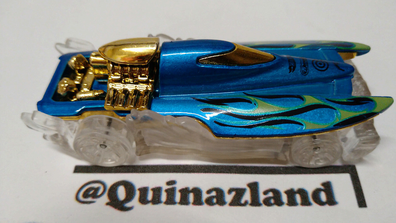 Hot Wheels Mad splash 2012-029  (A11)