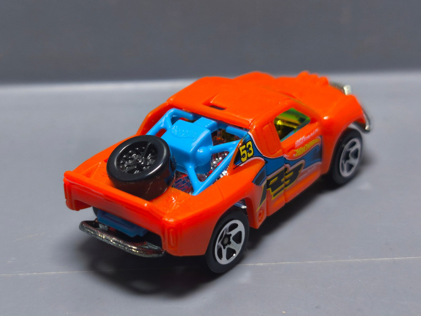 Hot Wheels Off track exclusive kmart 2004-084   (A15)