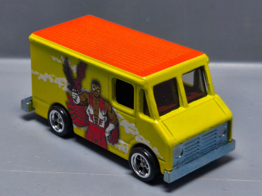 Hot Wheels Marvel Combat medic    (A21)