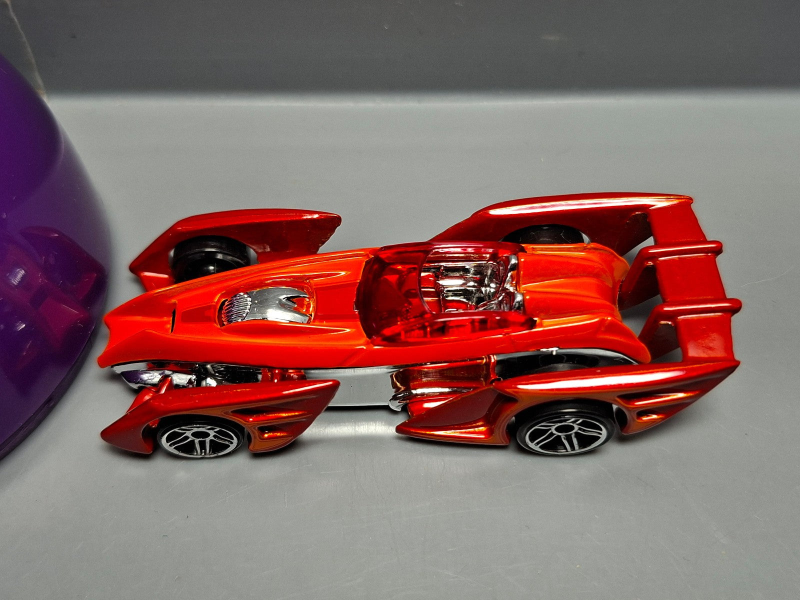 Hot Wheels 2008 egg hunt easter speedsters Shredster  (NG34)