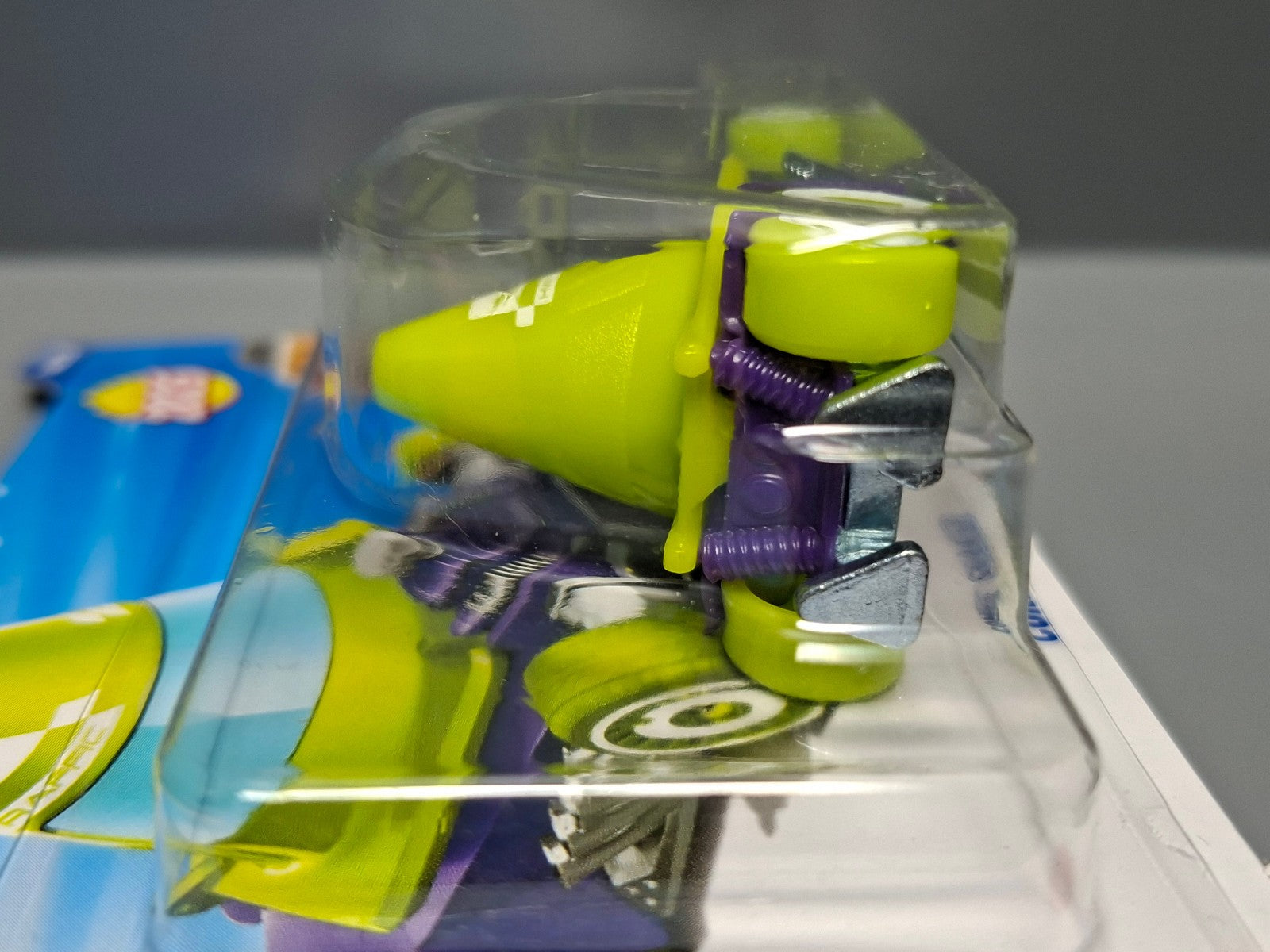 Hot Wheels Cone shaker    2025-148 (NP01)