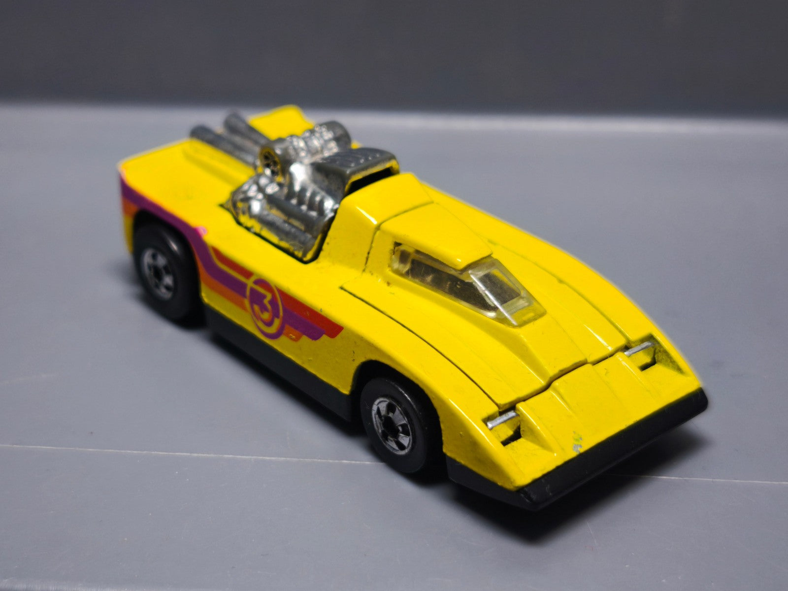 Hot Wheels 1981 flying customs  Cannonade version BW jaune citron  (A25)