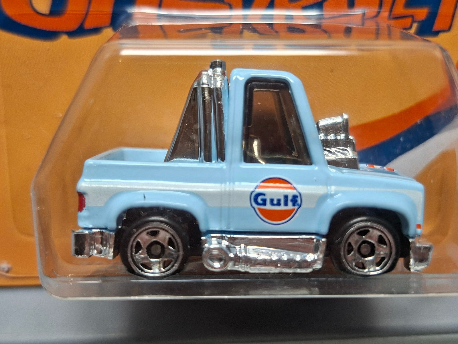 Hot Wheels 2025 Noppo Gulf racing Toon'd '83 Chevy silverado (CP19)