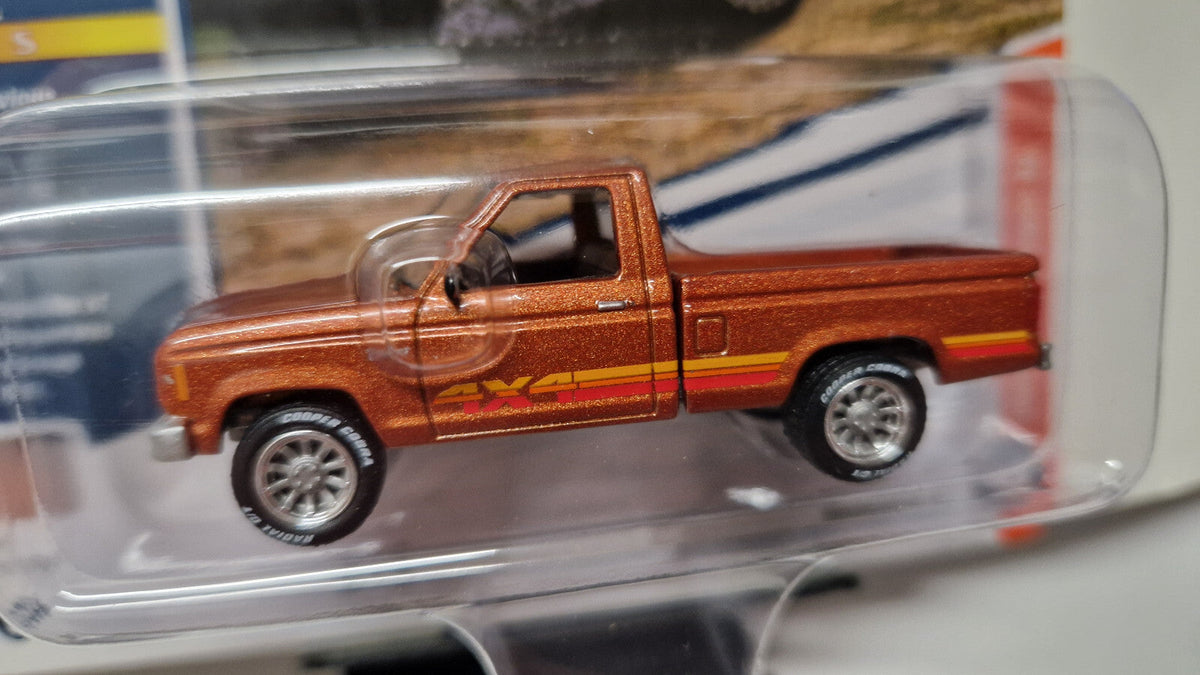 Johnny Lightning Classic gold  1985 Ford Ranger in Bright Copper Poly (NG05)