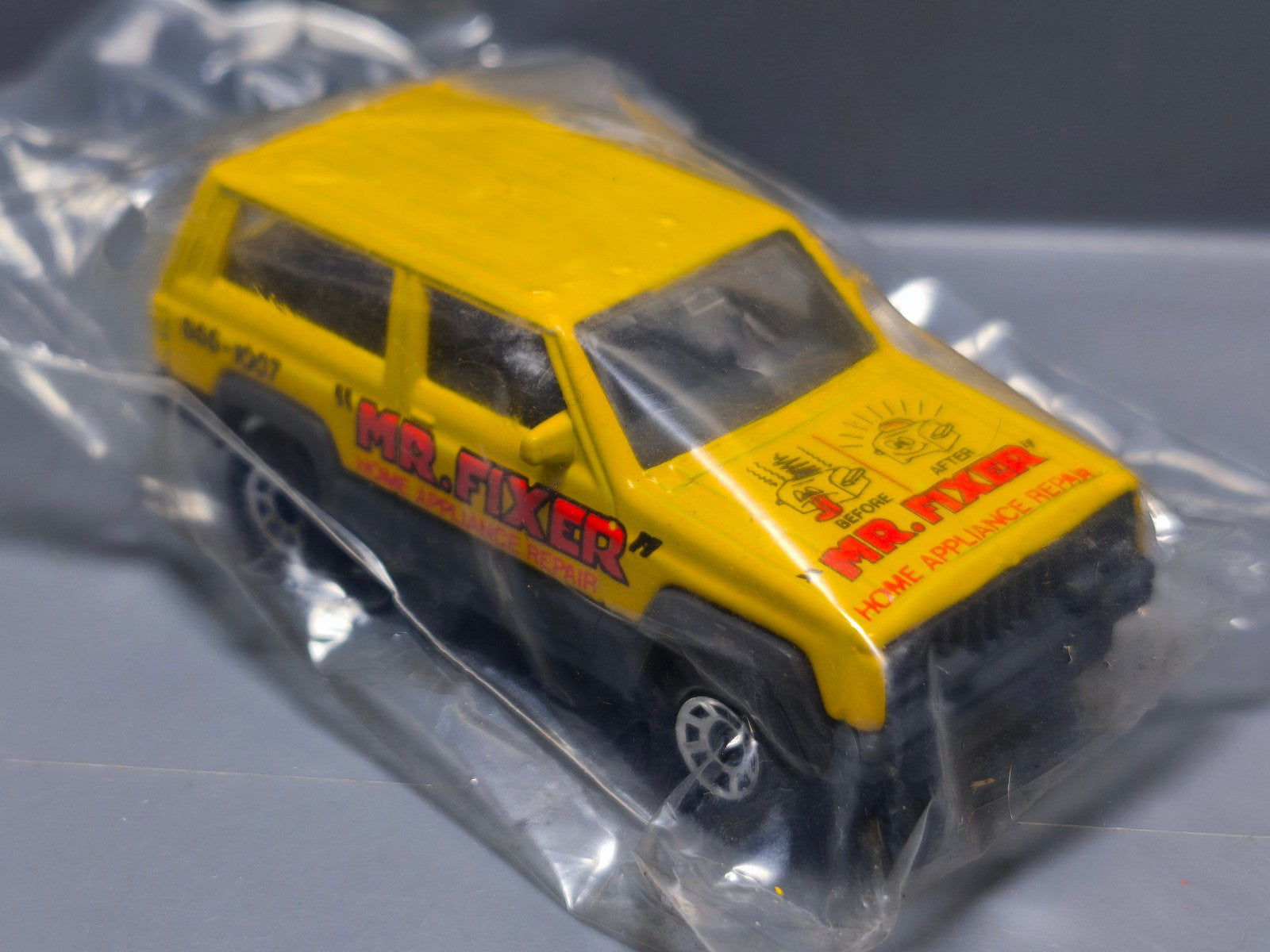 Matchbox 1988 mainline  Jeep cherokee  version  base mate    (A27)