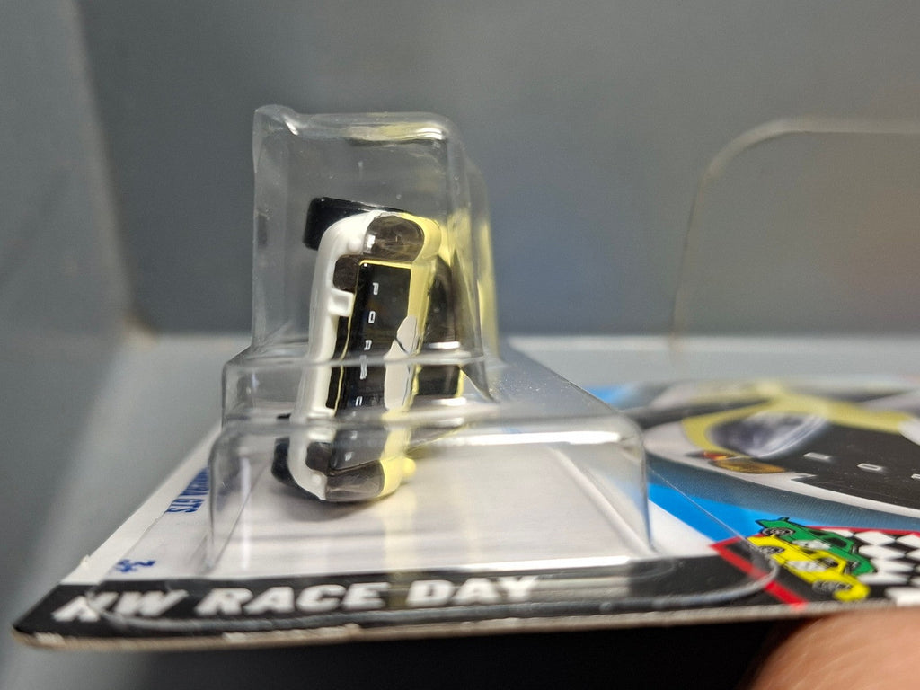 Hot Wheels Porsche 904 carrera GTS    2025-054 (NP10)