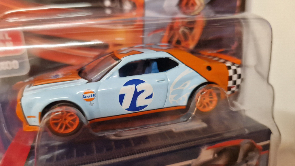 Auto World Gulf exclusive 2019 Dodge Challenger Hellcat #72 (NG79)