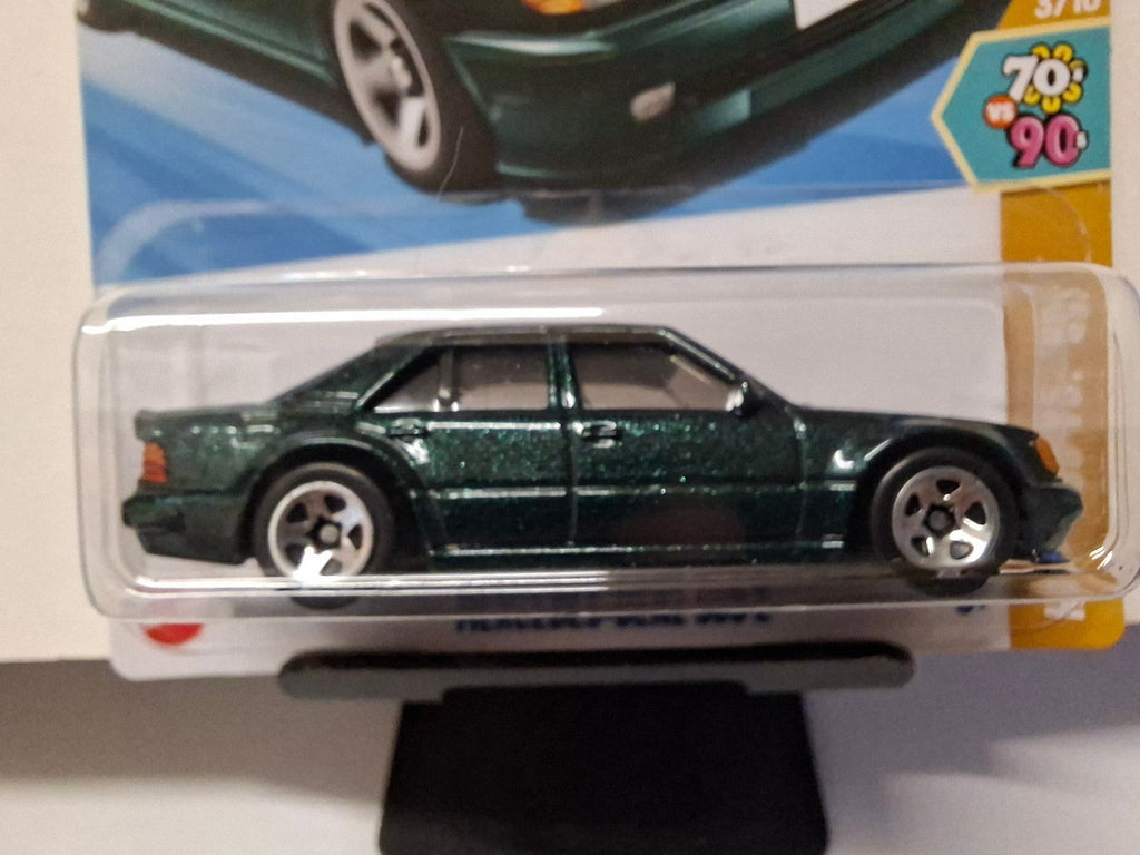 Hot Wheels Mercedes-Benz 500 E   2025-052 (NP10)