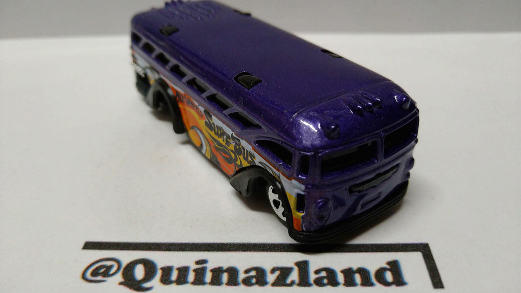 Hot Wheels 2006 multipack  Surfin scholl bus  (A35)