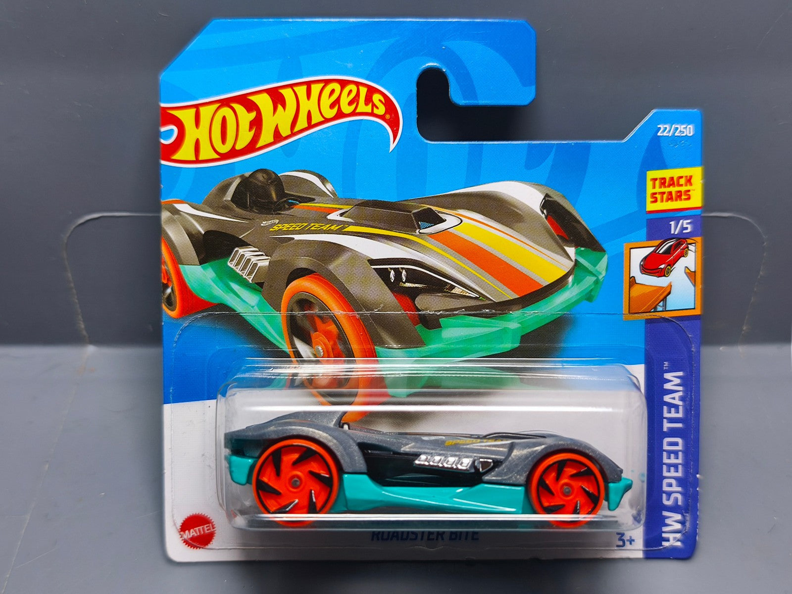 Hot Wheels Roadster bite   2022-022 (NP17)