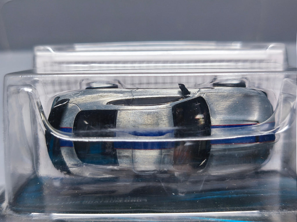 Tarmac 1/64 Ford Mustang Shelby GT350R Chase (NP20)