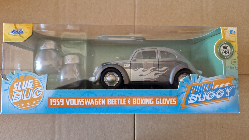Jada Toys 1/32 Punch Buggy '59 Volkswagen  Beetle W/Gloves Silver  (ET)