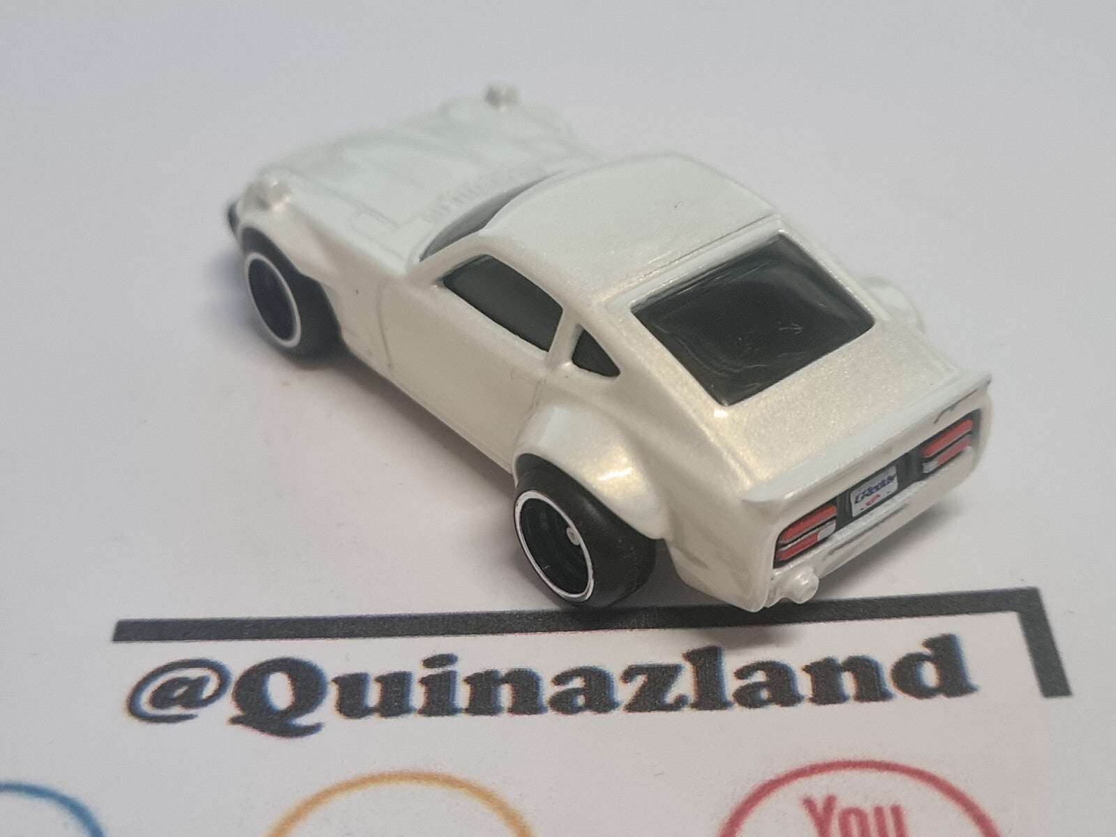 Hot Wheels Cars & donuts  Custom datsun 240z (A07)