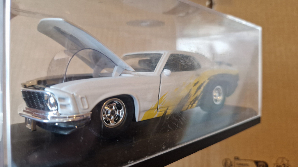 Tootsie toy 1/32 Muscle cars Limitée à 10000 ex  1970 boss mustang  (C9)