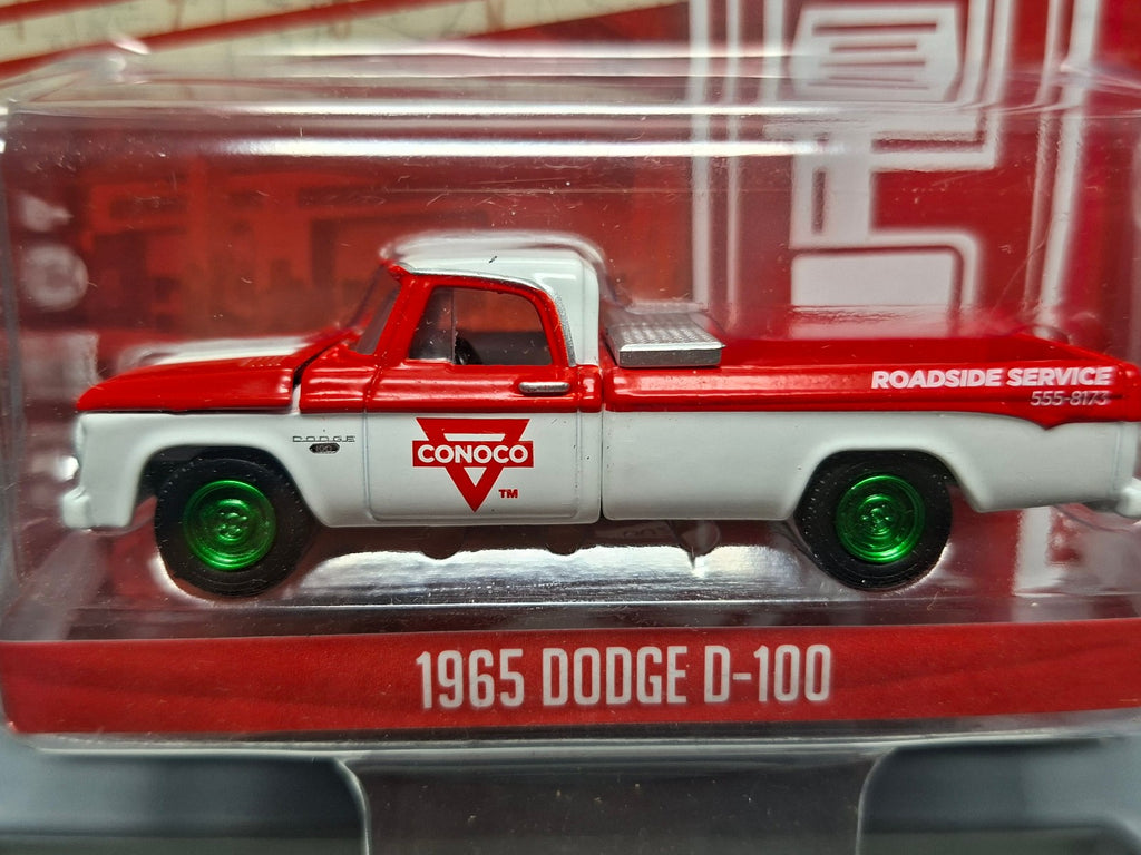Greenlight Running On Empty 1965 Dodge D-100 Conoco Chase (NG18)