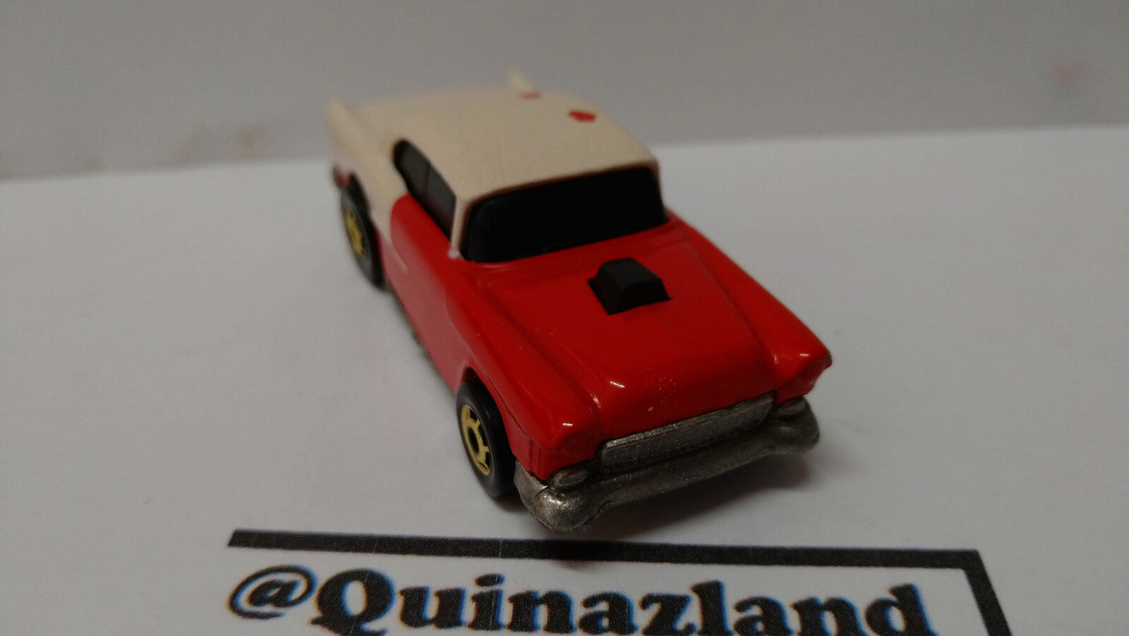 Hot wheels 1986 hot ones 55 chevy    (A19)