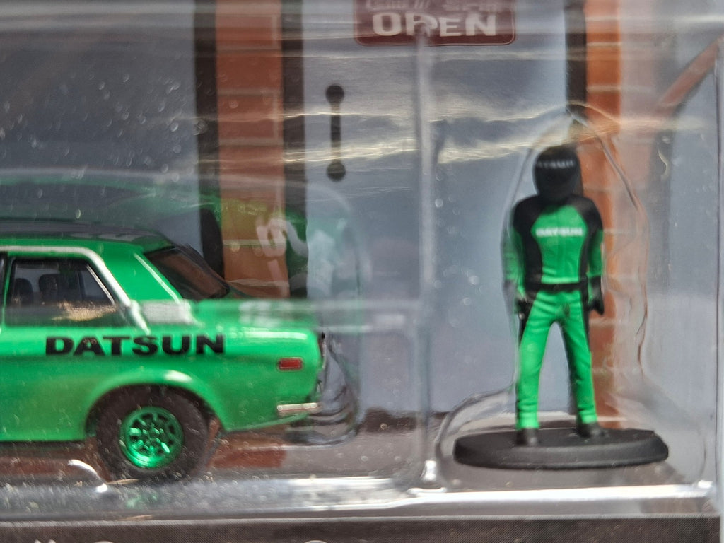 Greenlight Hobby shop série 5 Chase 1970 Datsun 510 With Race Car Driver (NG33)