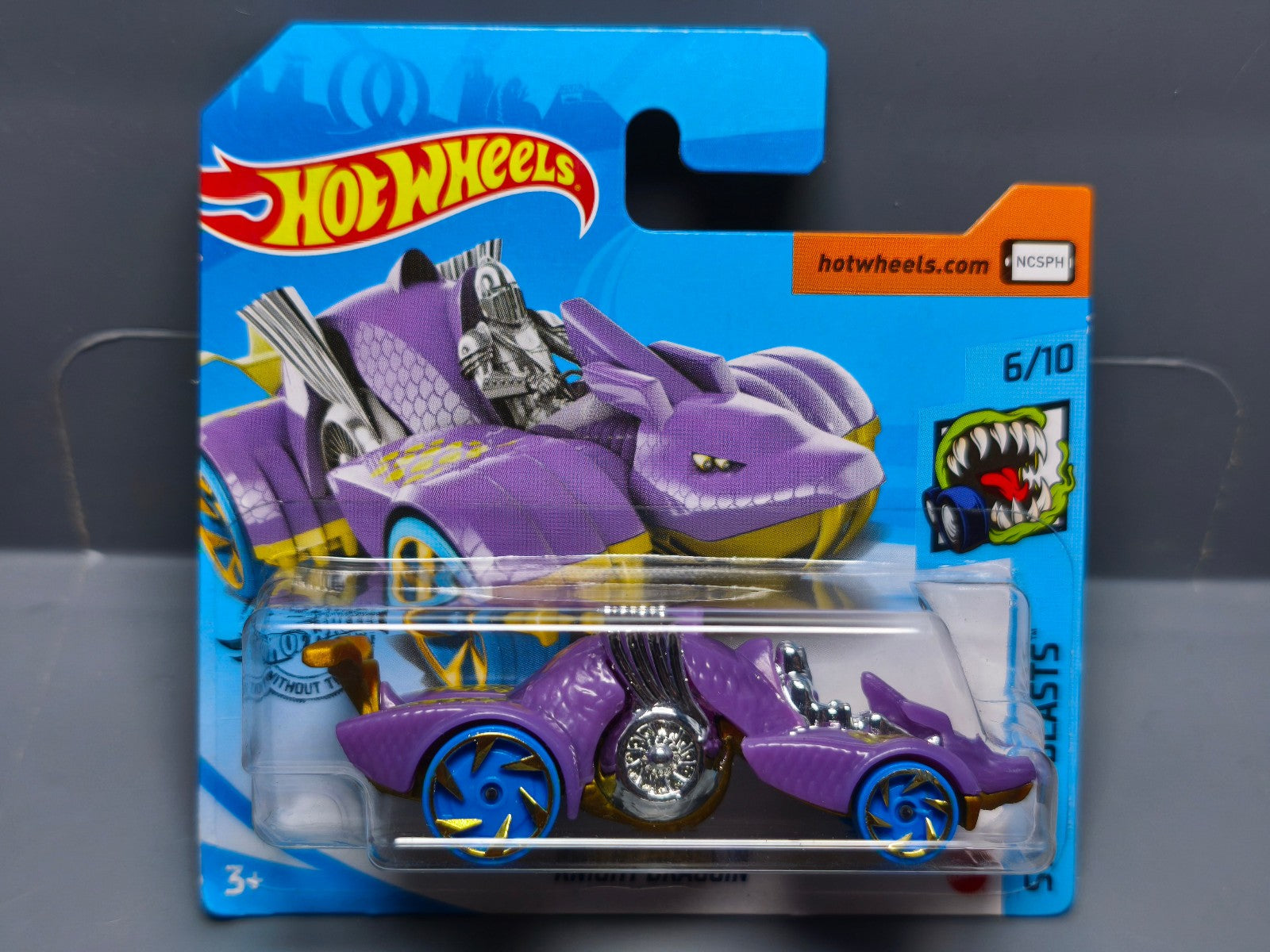Hot Wheels Knight Draggin' 2020-178  (NP39)