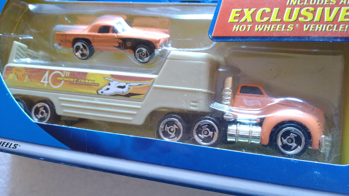 Hot Wheels 2002 pavement pounders  57 t-bird treasure hunt  (CT07)
