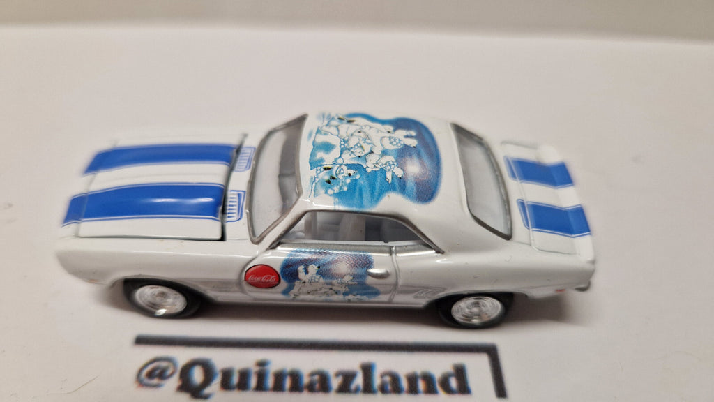 Johnny Lightning 2004 Coca-Cola holiday ornament  1969 Chevy camaro  (A33)