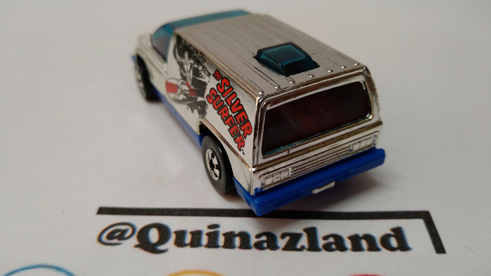 Hot Wheels 1981 the heroes Silver surfer  (A11)