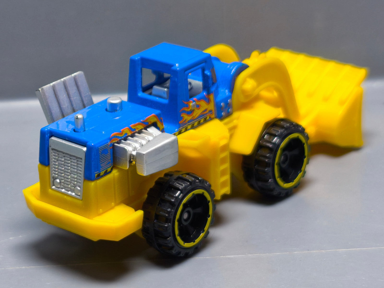 Hot Wheels 2013 mainline 044 Wheel loader (A39)