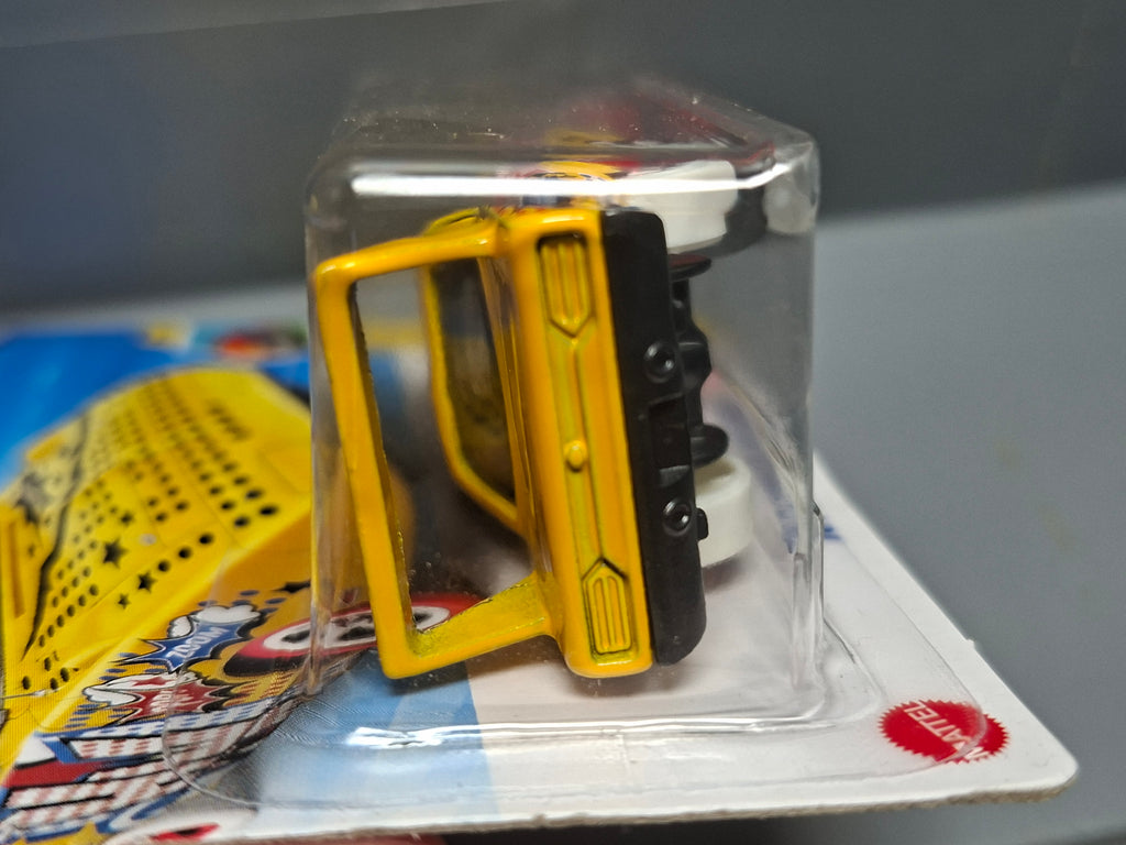 Hot Wheels '70  Plymouth superbird  2025-087 (NP23)
