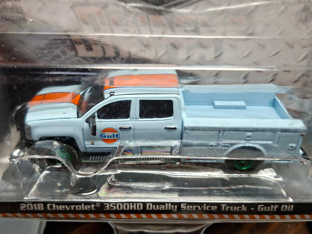 Greenlight Dually Drivers Series 13 Gulf Oil 2018 Chevrolet 3500HD Dually (CT01)