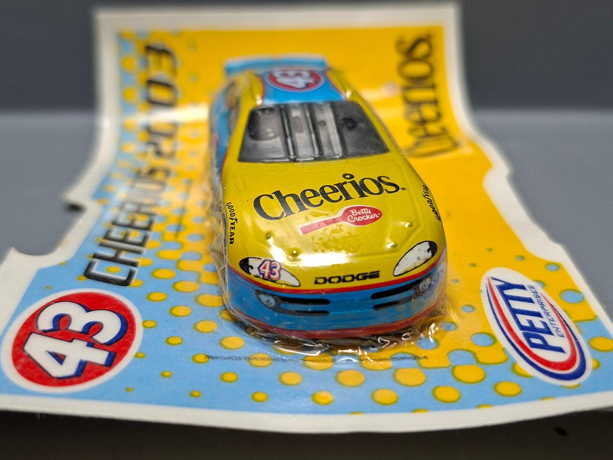 2003 promo cheerios  Dodge charger petty team   (NP31)