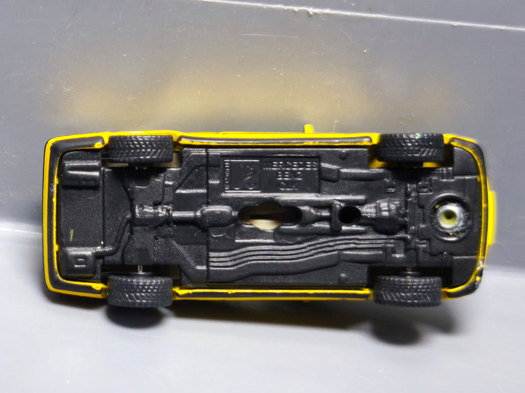 Hongwell 1/72  Mercedes benz CLK (A18)