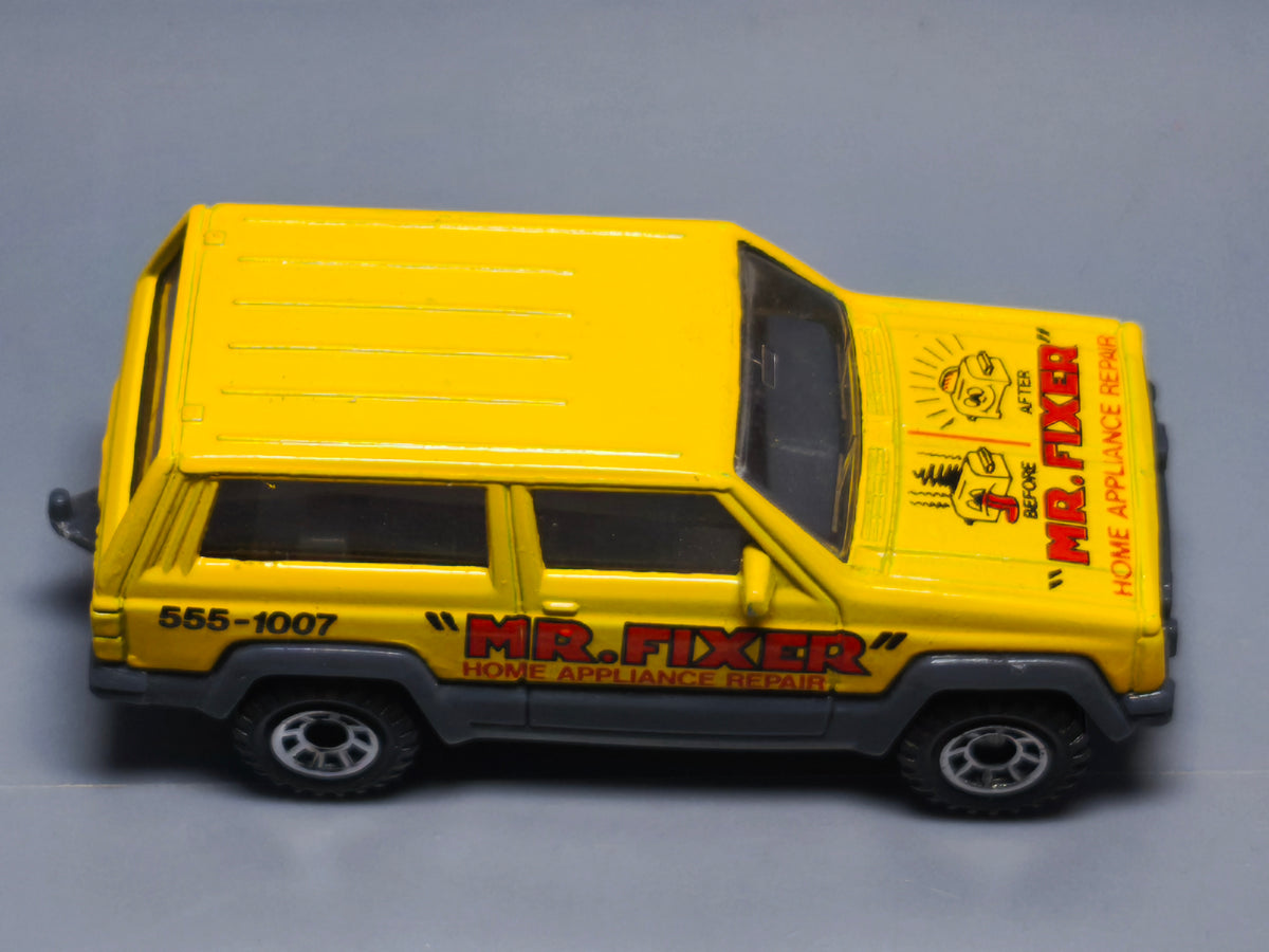 Matchbox 1988 mainline  Jeep cherokee  version  base brillante   (A31)