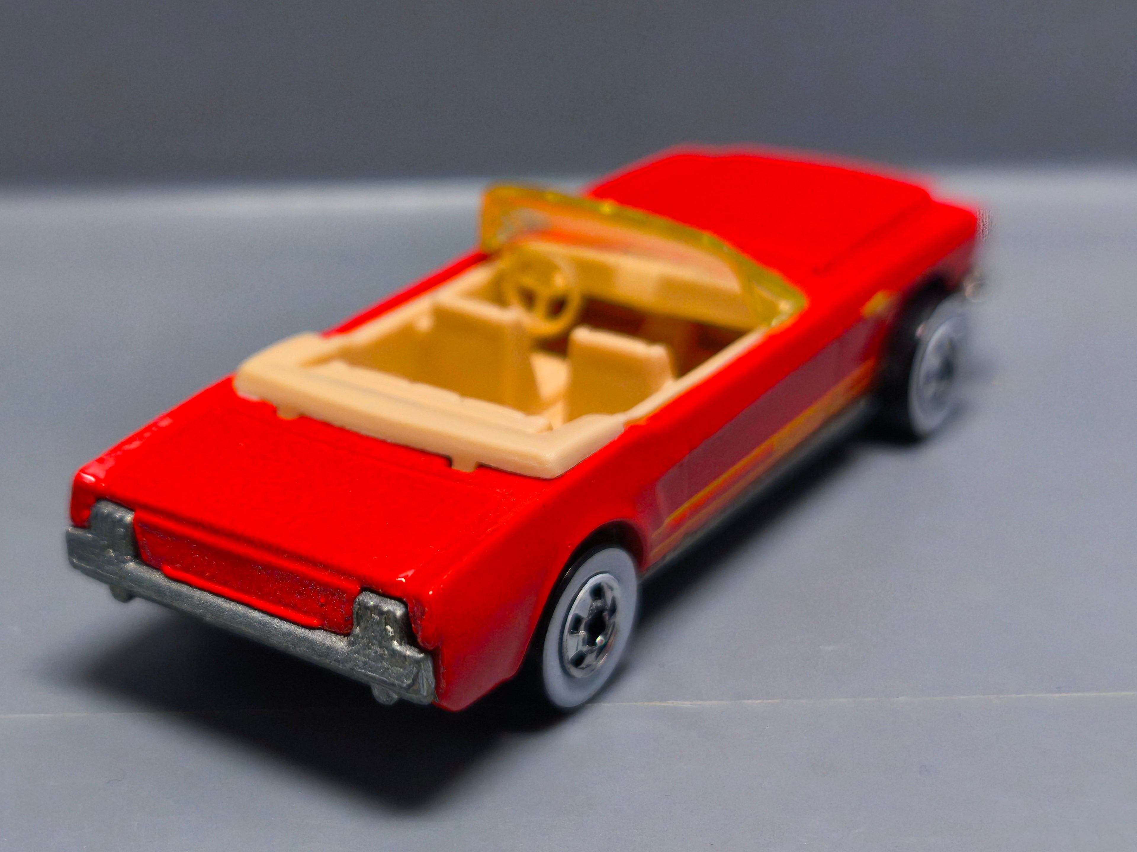 Hot Wheels 65 mustang convertible version rouge foncé 1991-162 (A07)