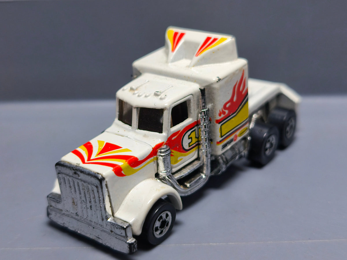 Hot Wheels 1983 version malaysia Long shot (NP31)