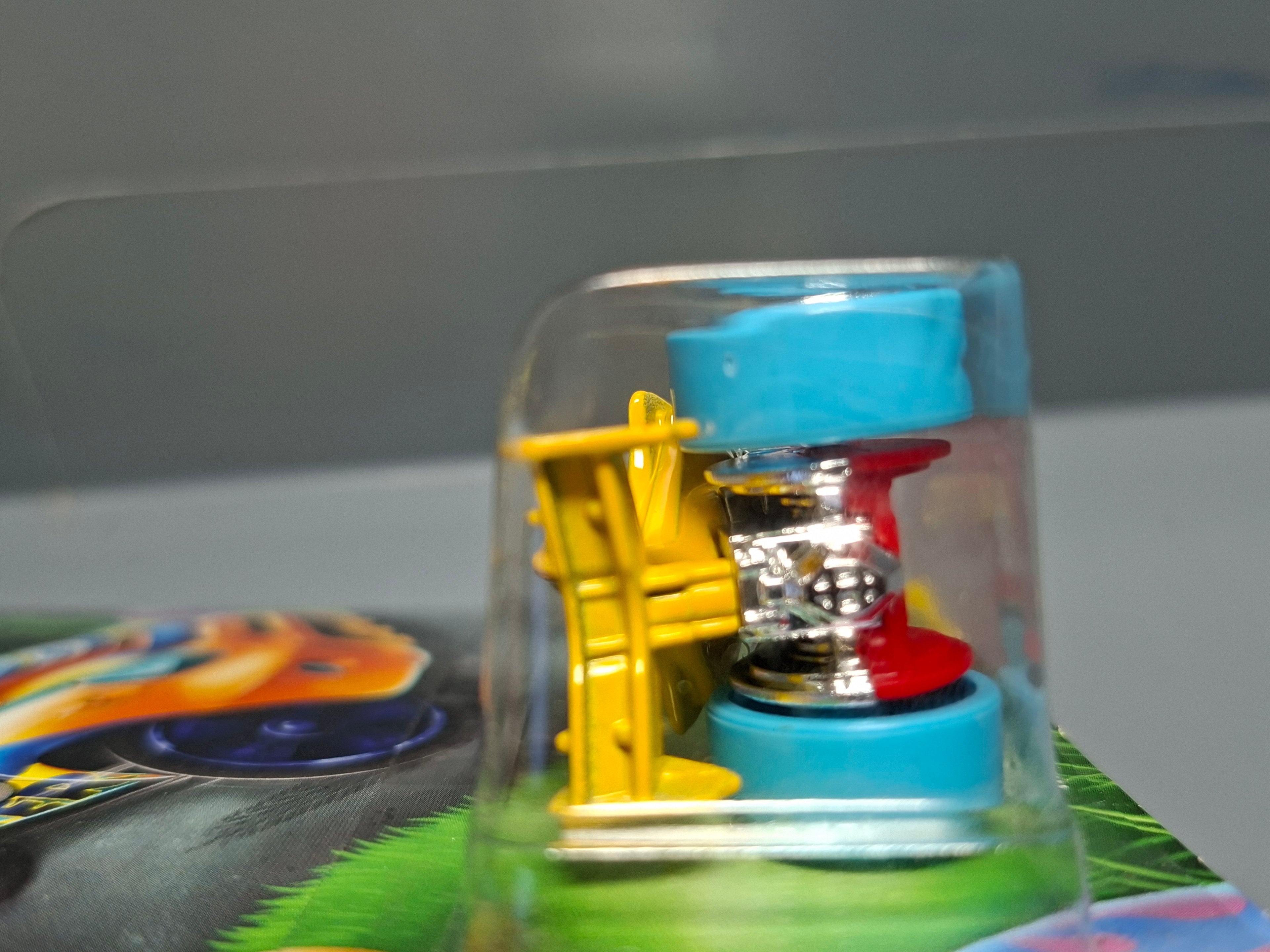 Hot Wheels Happy Easter Tarmac Attack (NP18)