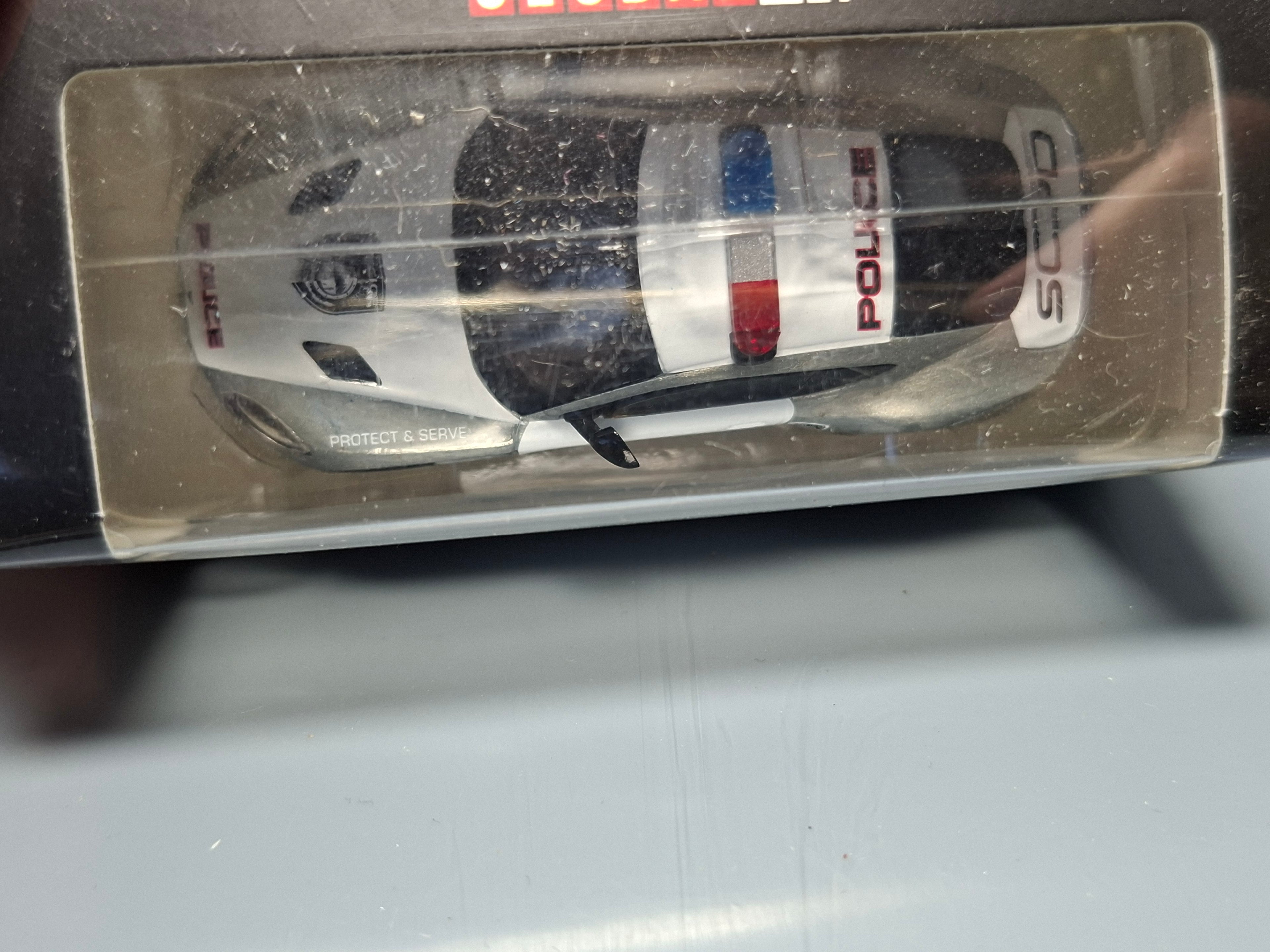 Tarmac 1/64 Aston Martin DBS Superleggera Police Car Chase  (NP18)