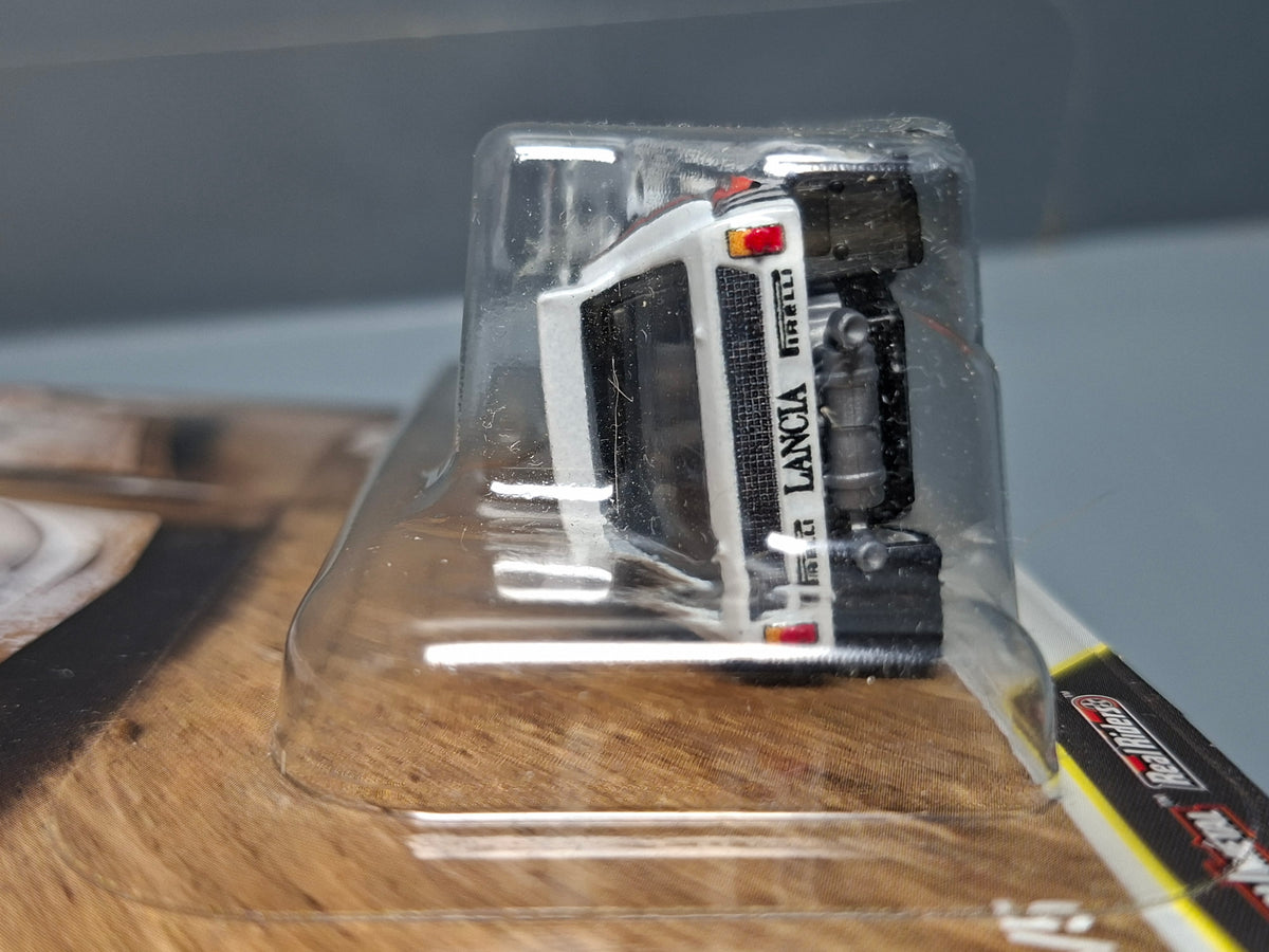 Hot Wheels Thrill Climbers Lancia Delta S4 (NG01)
