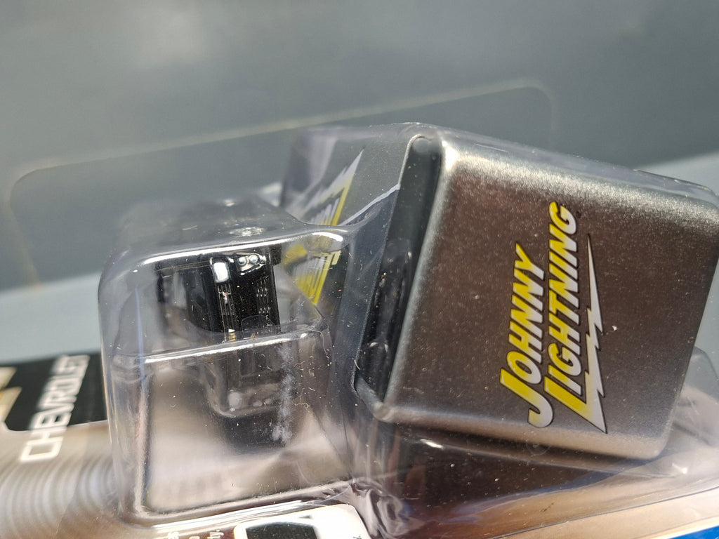 Johnny  Lightning Storage Tin 2012 Chevrolet Camaro ZL1 Convertible  (NG02)