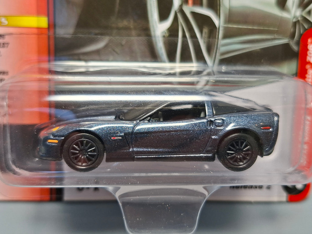 Johnny Lightning Classic gold  2012 chevy corvette Z06   (NG02)