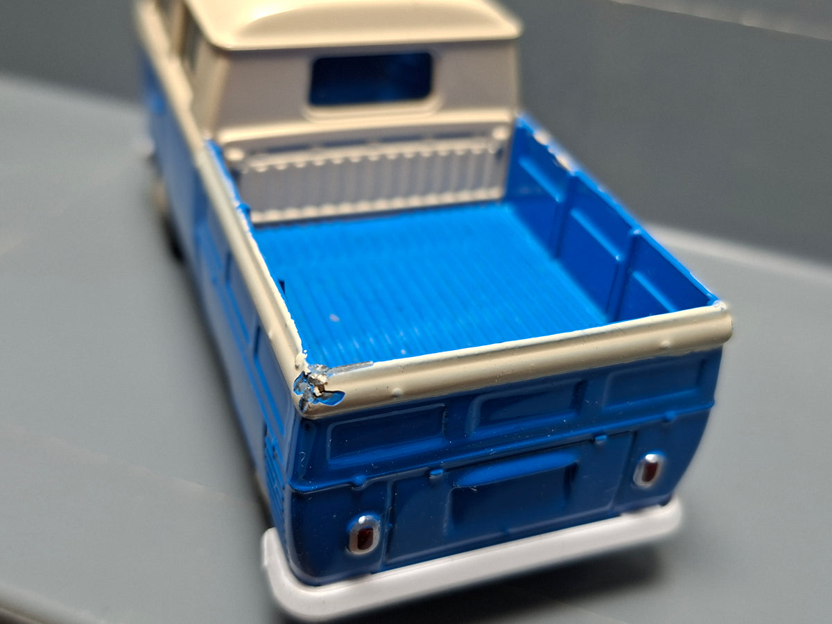 Welly  Volkswagen T1 double cab pickup bleu  (CP03)