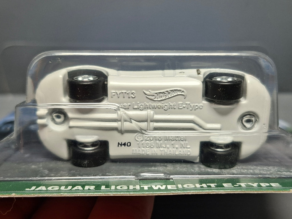 Hot Wheels British horse power Jaguar lightweight e-type (NG63)