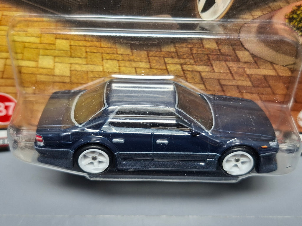 Hot Wheels Boulevard Nissan Laurel C33 (NG11)