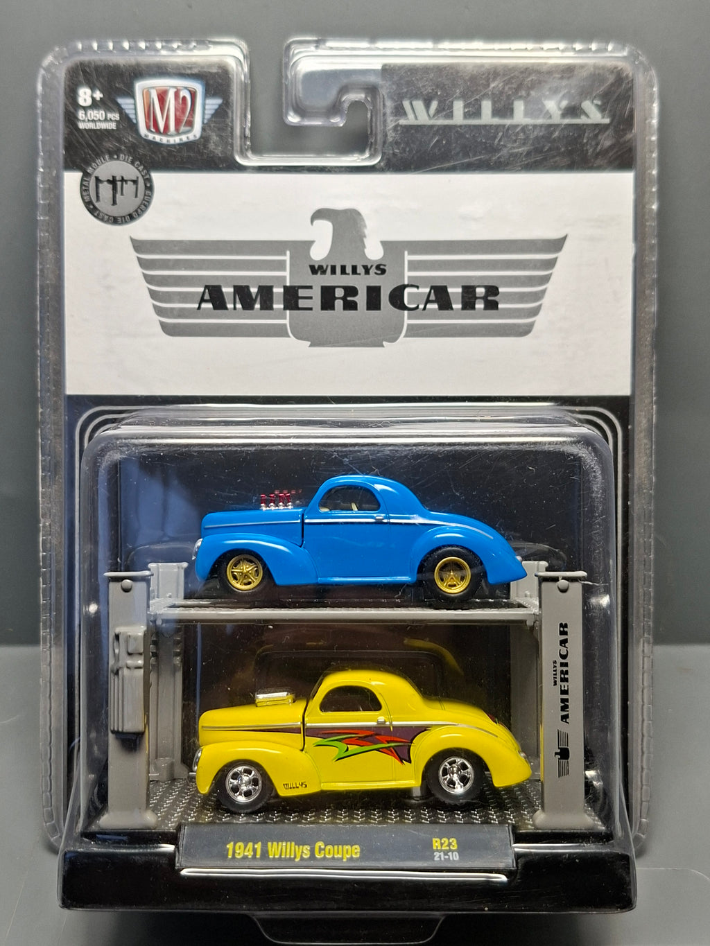 M2 Machines Auto-Lift Willys Americar 1949 Willys Coupe (NG02)