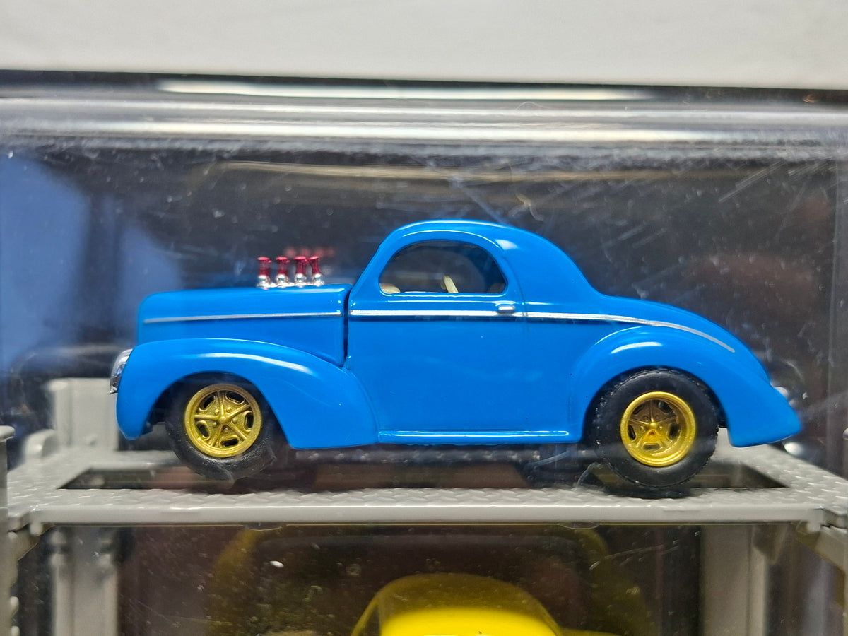 M2 Machines Auto-Lift Willys Americar 1949 Willys Coupe (NG02)