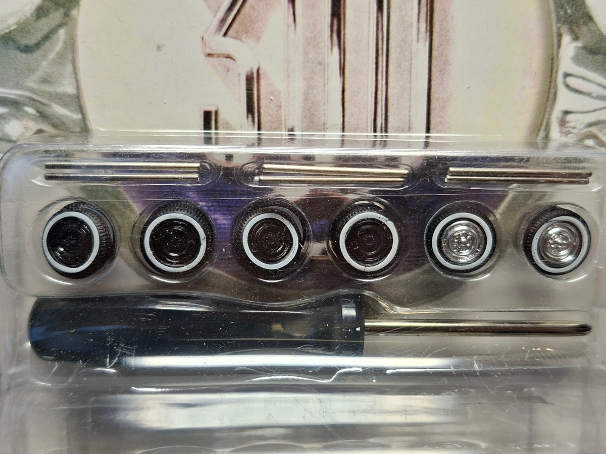 M2 Machines Auto-Wheels 1957 Chrysler 300C (NG02)