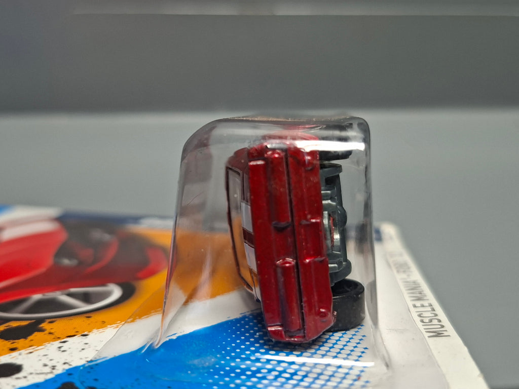 Hot Wheels Muscle Mania Ford '67 Shelby GT-500 2012-114 (CP08)