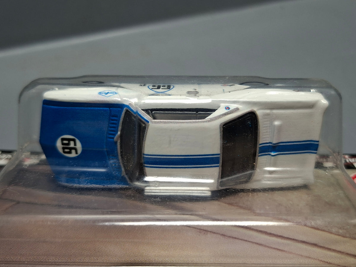 Hot Wheels Boulevard '66 Chevrolet Corvair Yenko Stinger (NG68)