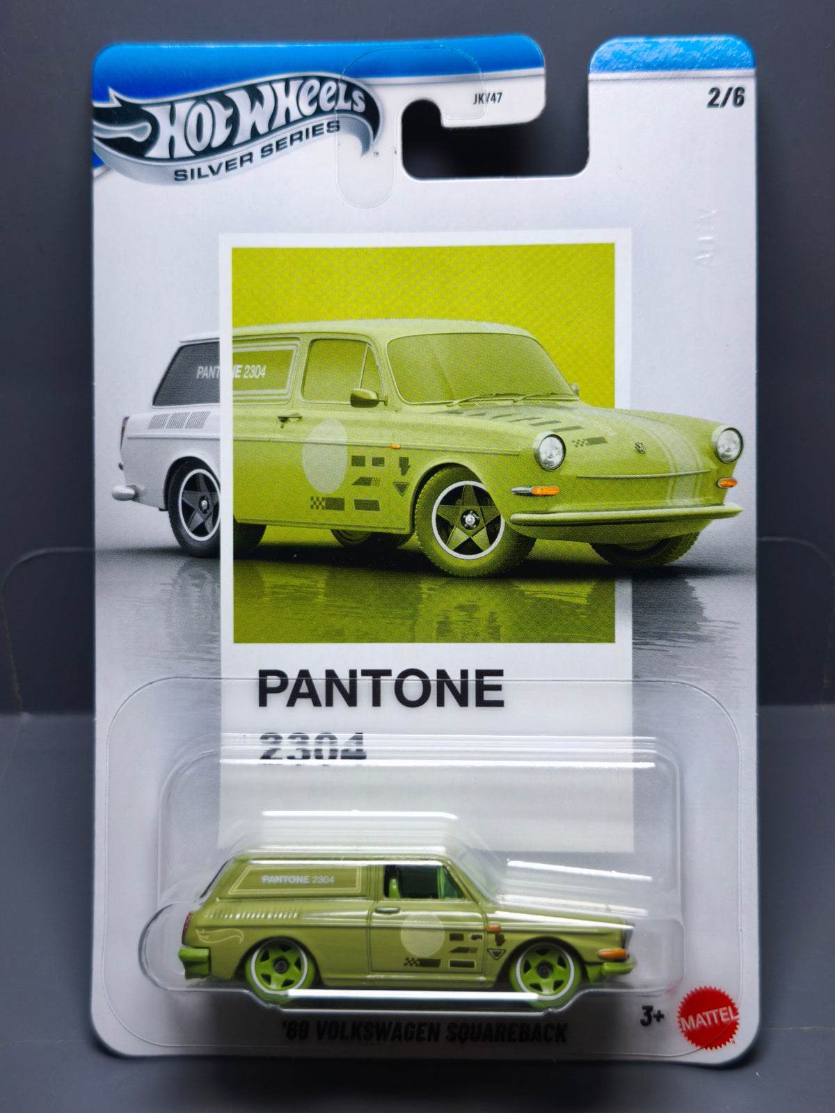 Hot Wheels 2026 Pantone Mix B '69 Volkswagen Squareback (NP52)